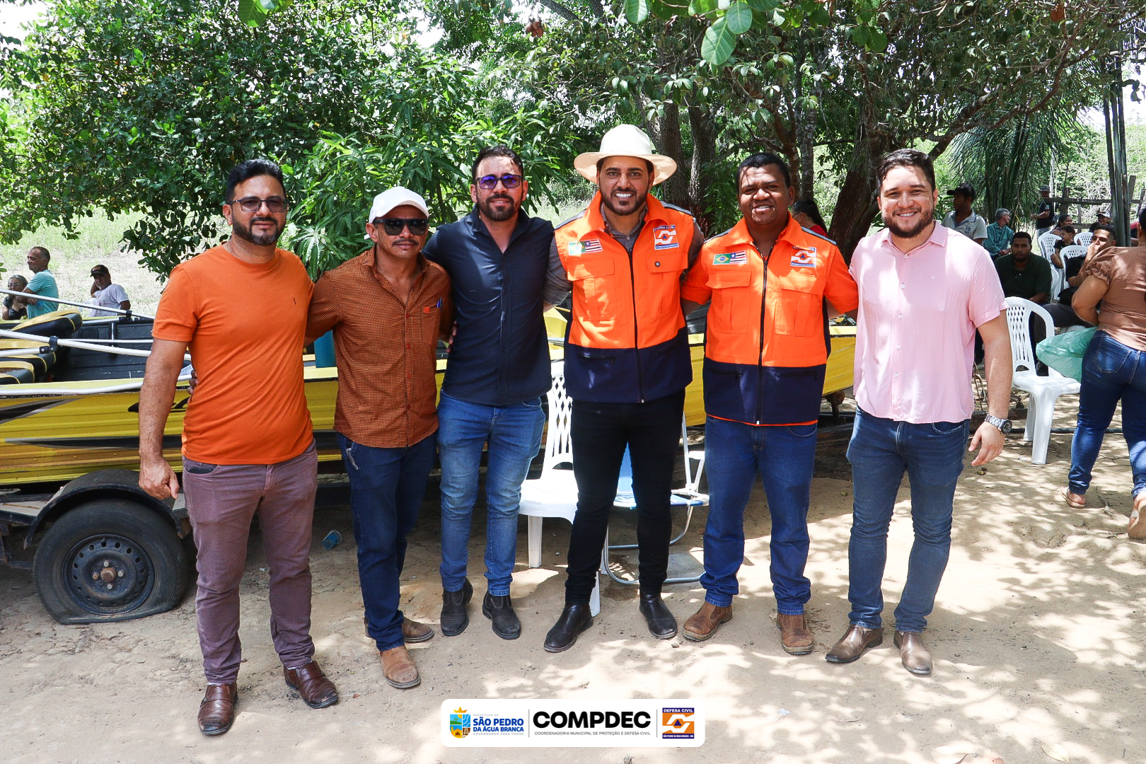 Defesa Civil realiza entrega de mantimentos a famílias ribeirinhas em São Pedro da Água Branca