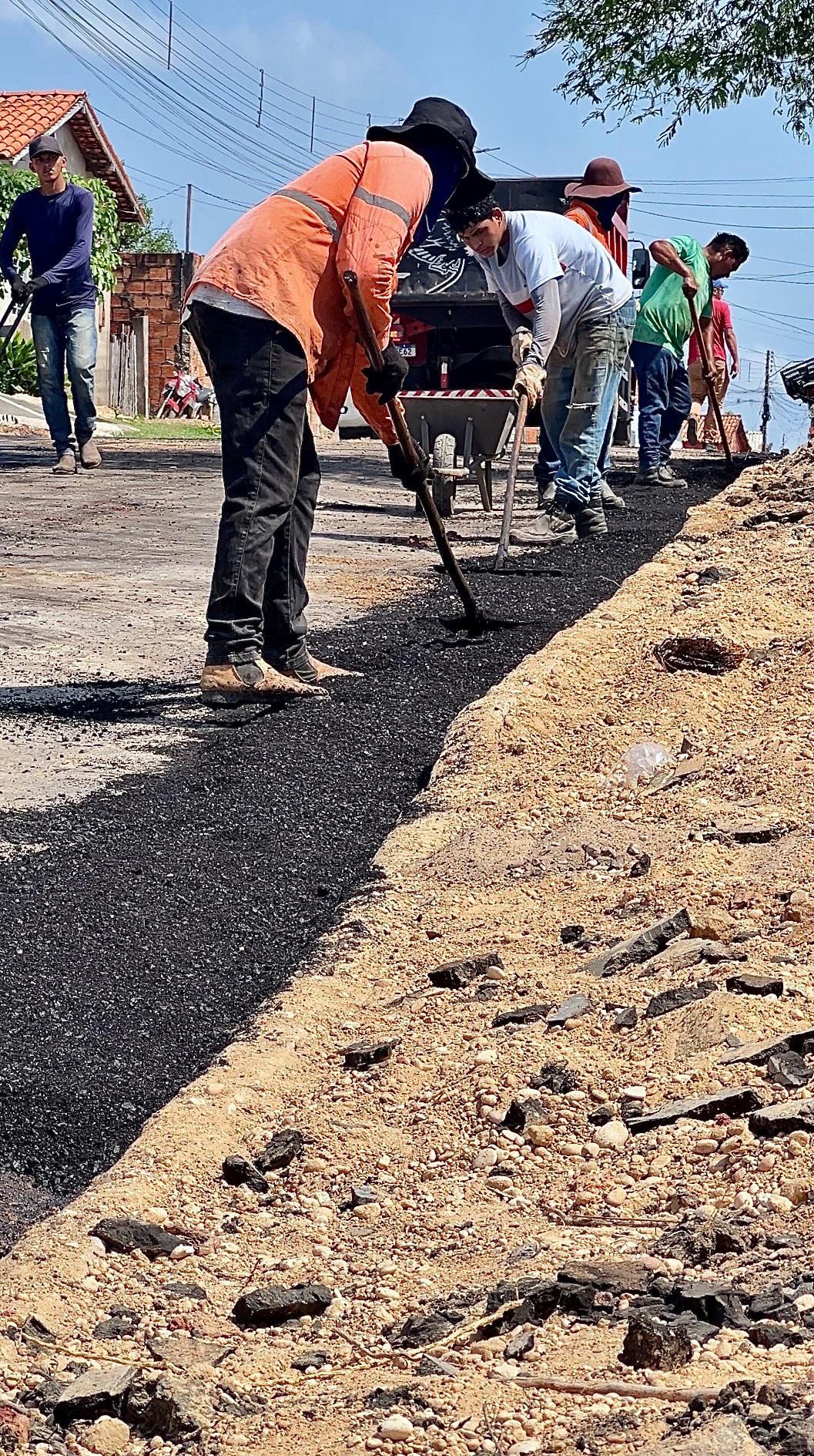 Prefeitura de São Pedro da Água Branca dá continuidade à operação Tapa-Buracos nas principais v...