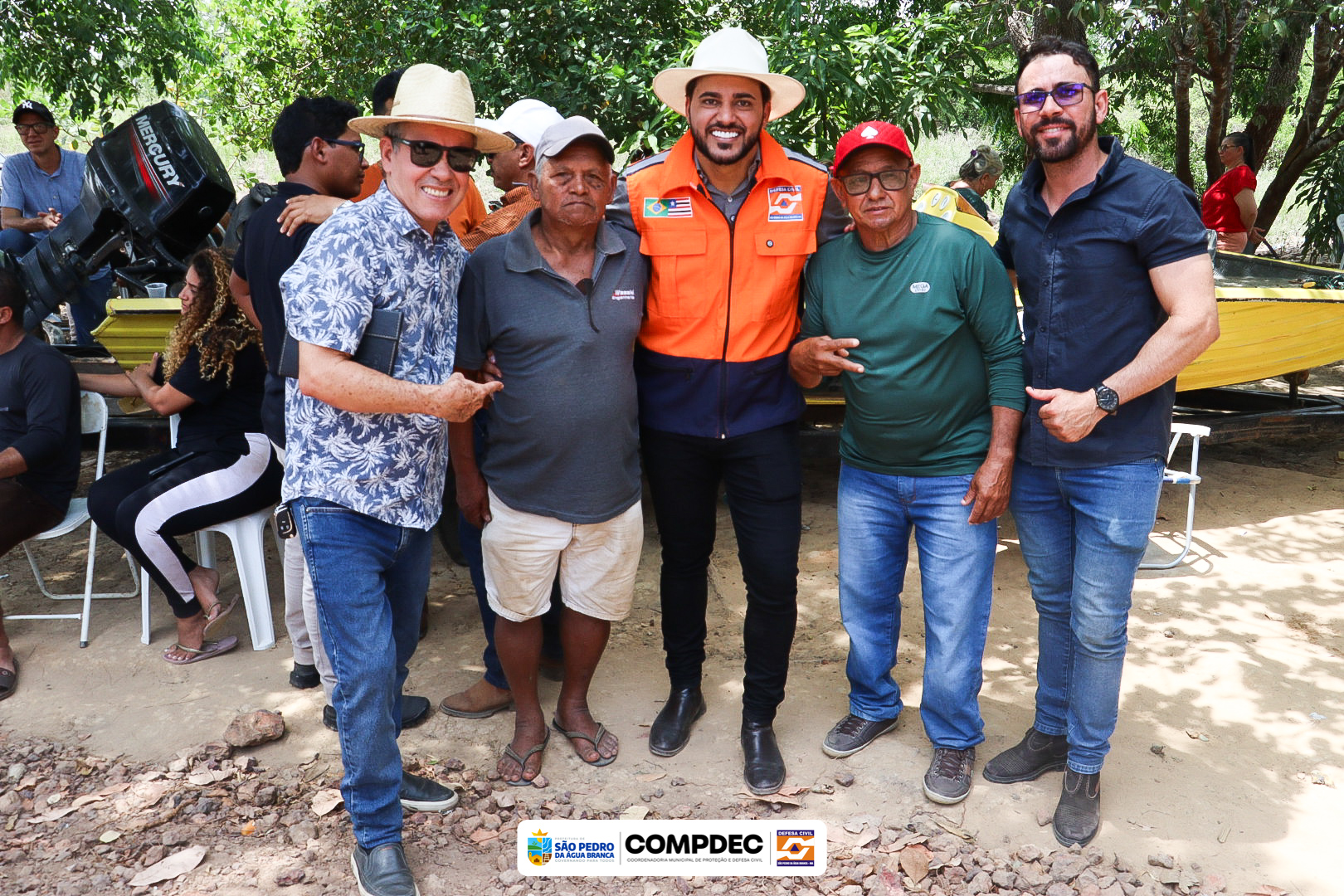 Defesa Civil realiza entrega de mantimentos a famílias ribeirinhas em São Pedro da Água Branca